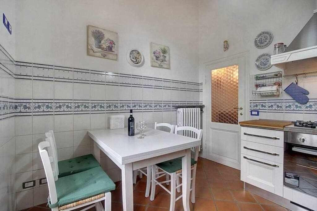 Santa Croce Elegant With Garage Apartment Florence Exterior photo